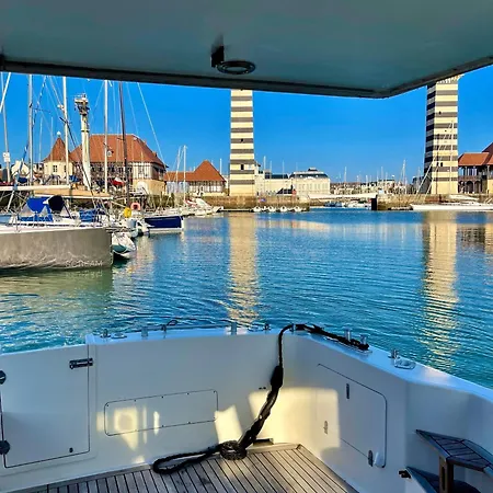 Yacht *